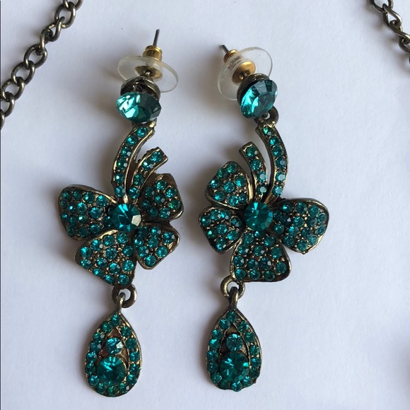 Turquoise Flower Swarovski Floral Necklace Set - Picture 3 of 8